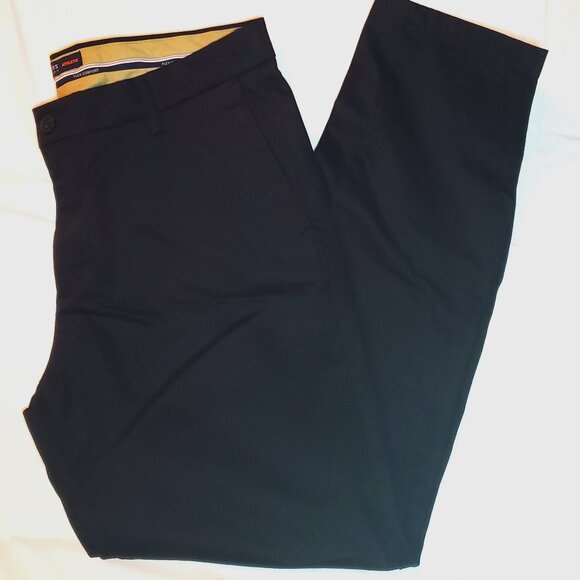 Dockers Other - Dockers Men's Black Athletic Fit Flex Comfort Chinos, Size  W34 L32